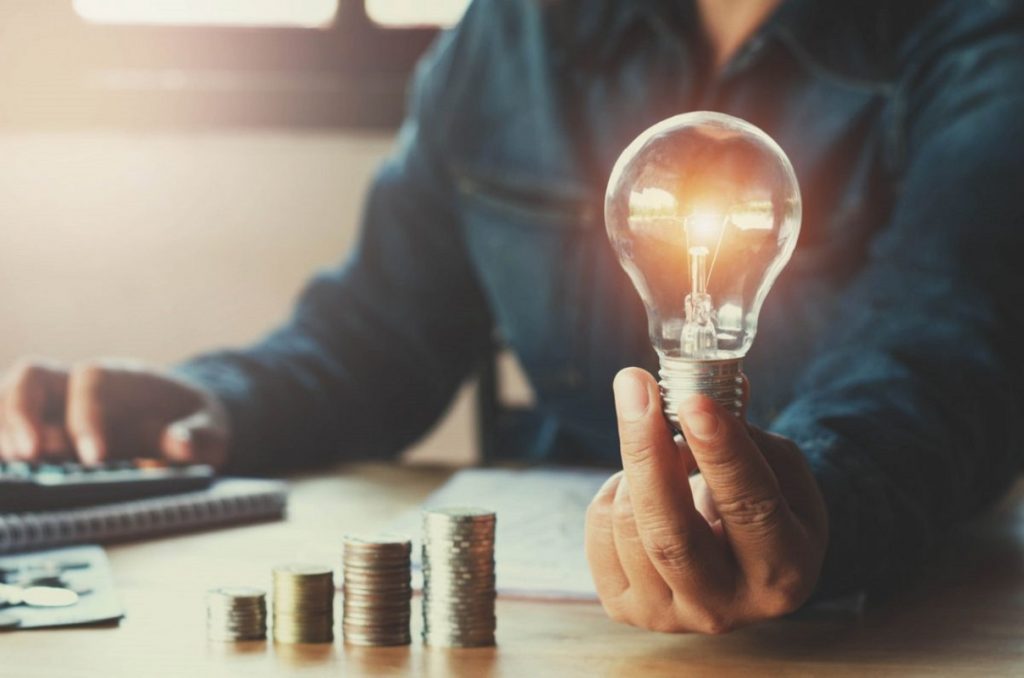 Românii trebuie să știe asta când plătesc factura la energie electrică. Cum sunt, de fapt, prețurile