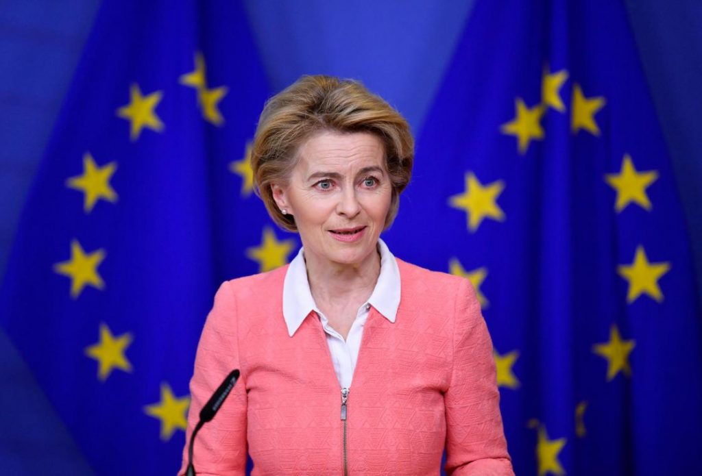 Salariul uluitor pe care îl încasează șefa Comisiei Europene, Ursula von der Leyen. Un deputat s-a enervat și l-a făcut public