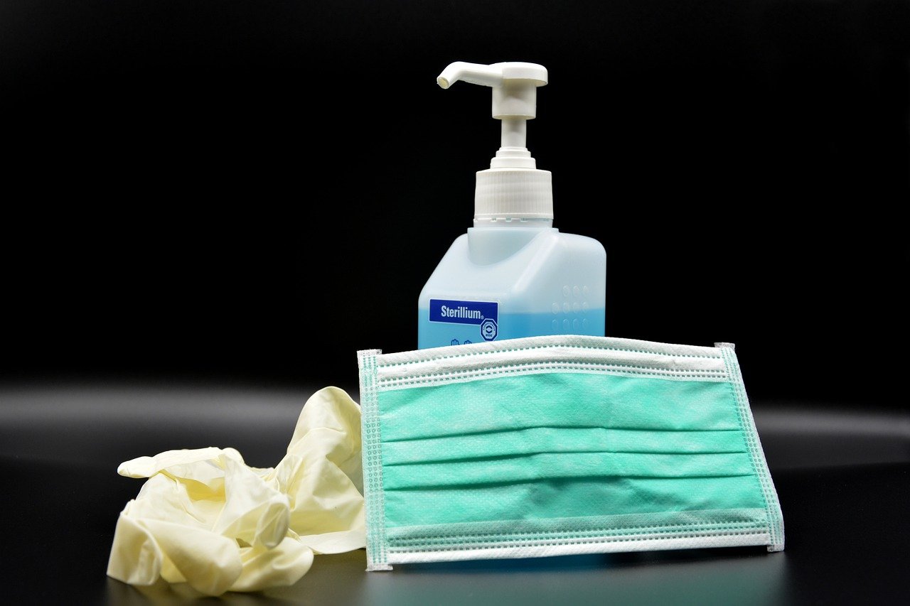 Vaccinul anti-Covid nu elimină măsurile de protecție precum masca, igiena sau distanțarea socială foto - Pixabay