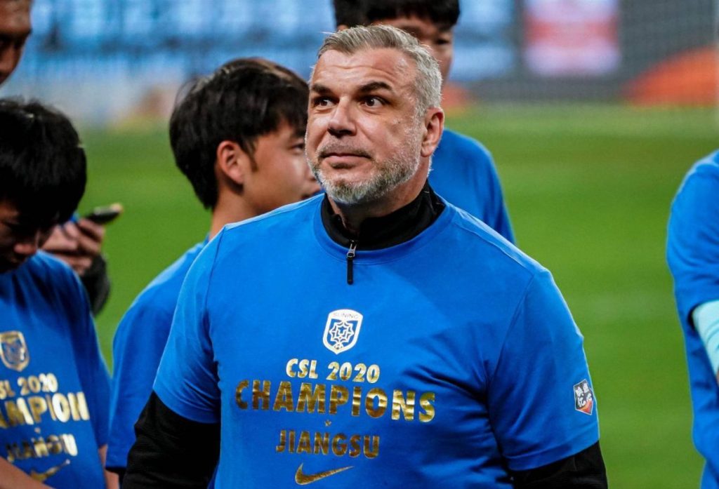 Surpriză pentru Cosmin Olăroiu. Echipa pe care o antrenează trebuie să-și schimbe numele