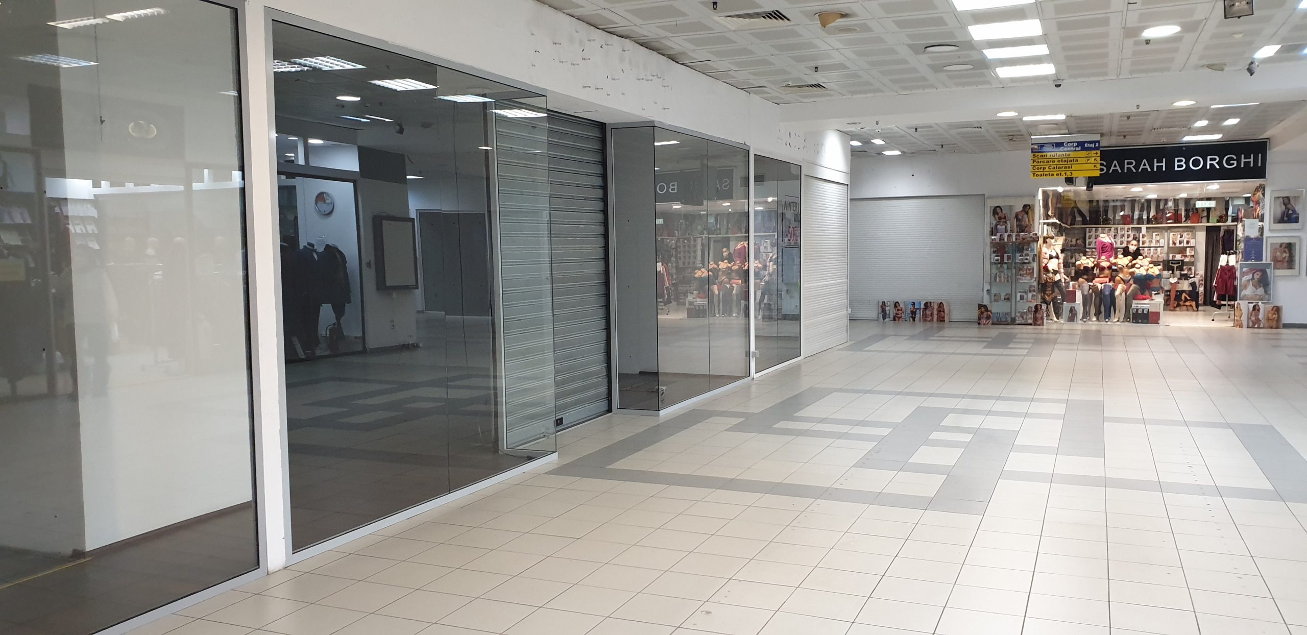 The Unirea Shopping Center runs out of tenants