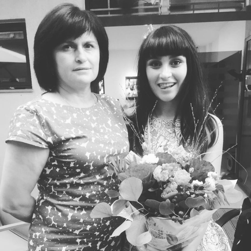 Cântăreața a declarat că ar face plăcintărie, lăudându-și mama pentru delicioasele plăcinte pe care le pregătește