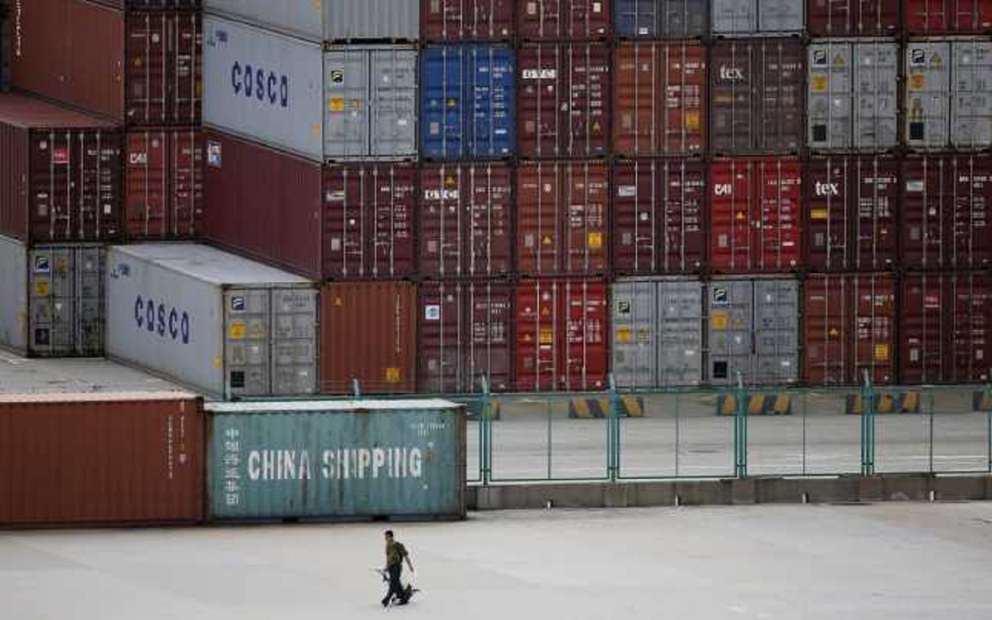 Chinezii nu mai au contanere maritime in care sa-si exporte marfurile