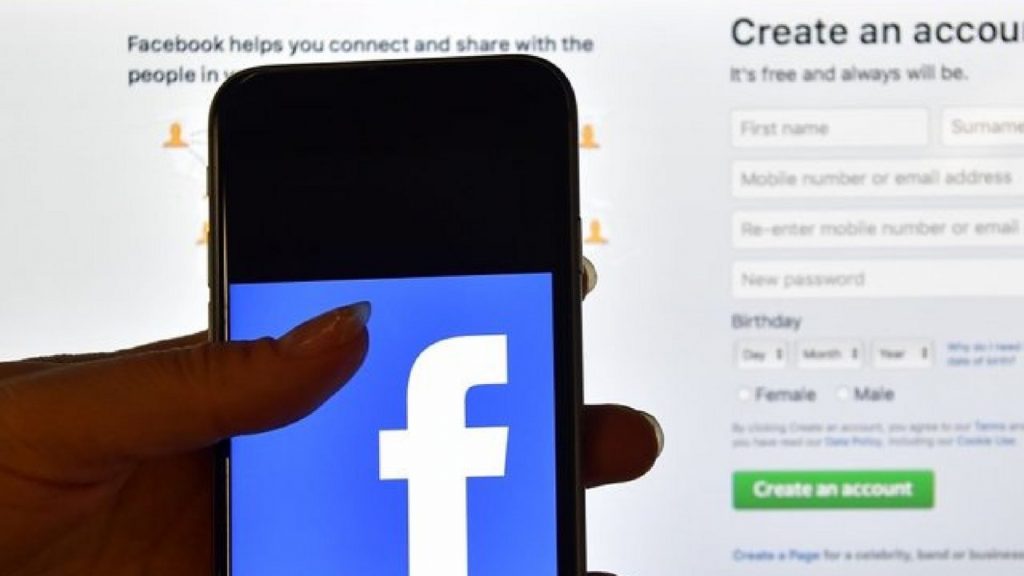 Ai deschis un cont pe reţelele de socializare în numele altei persoane? Te aşteaptă pedeapsa cu închisoarea
