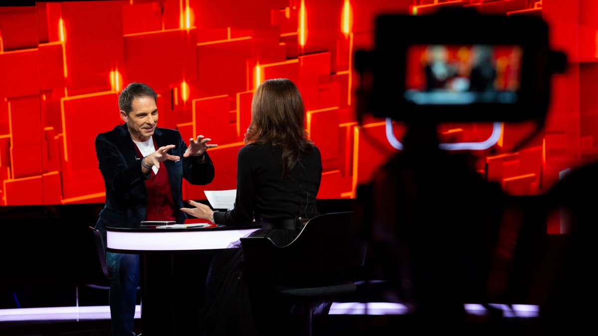 Dan Negru a facut furori in mediul online, dupa ce a fost invitat in emisiunea lui Denise Rifai de la Kanal D