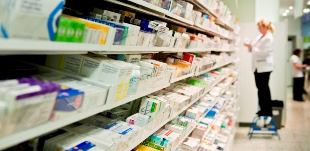 În ultima săptămână farmaciile se confruntă cu o penurie de paracetamol, din cauza faptului că medicamentul a fost recomandat ca indicat în lupta împotriva Covid-19