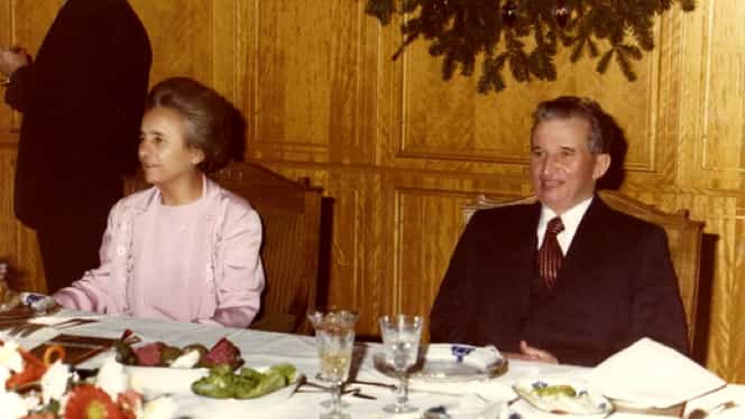 Nicolae Ceausescu reusea sa-i dezguste pe cei din jurul sau atunci cand servea mancarea lui preferata