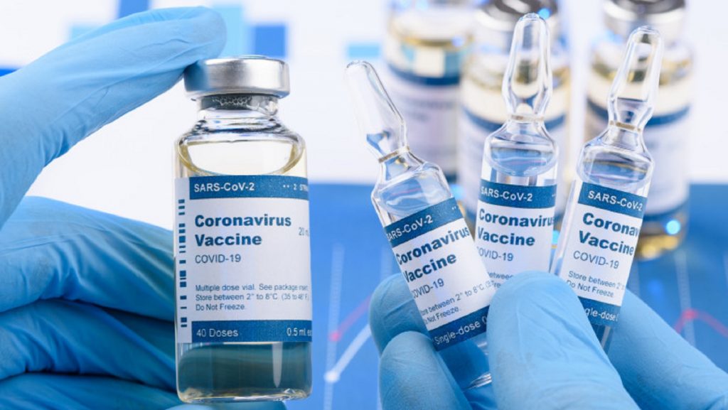 O nouă tranșă de vaccinuri ajunge în România. Câte doze primesc acum românii