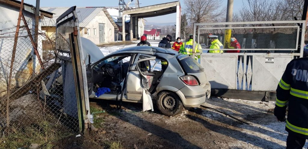 O tânără de 18 ani și-a omorât întreaga familie, într-un accident rutier. Ce au descoperit polițiștii la fața locului