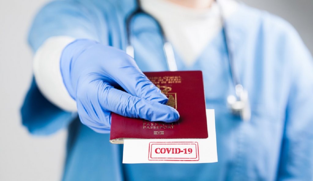 Paşaportul de vaccinare, considerat sau nu discriminatoriu? Ce spune preşedintele CNCD