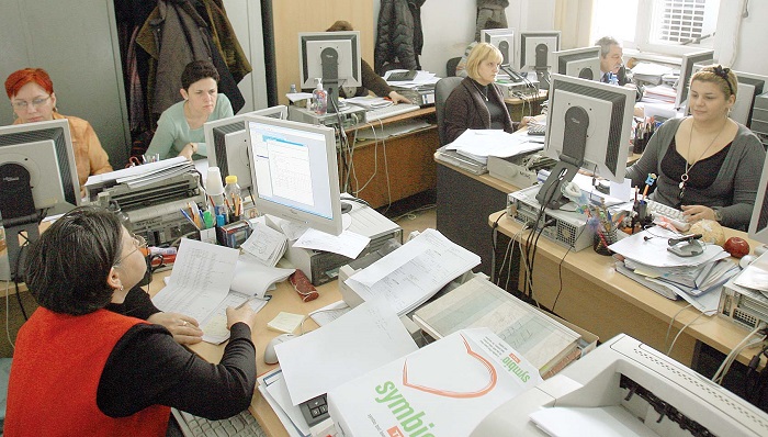 Salariile de la stat sunt cu aproximativ 70% mai mare decât salariile din sfera privatului