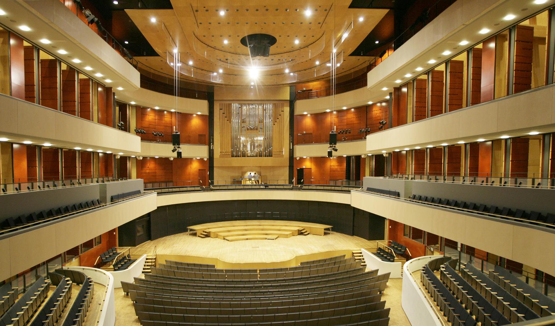 Siberius Hall este una dintre cele mai grandioase sali de spectacole din Finlanda