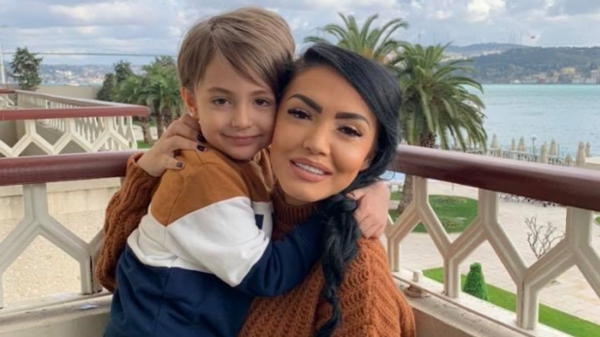 Andreea Mantea s-a dat de gol. Vedeta de la Kanal D va fi din nou mama?