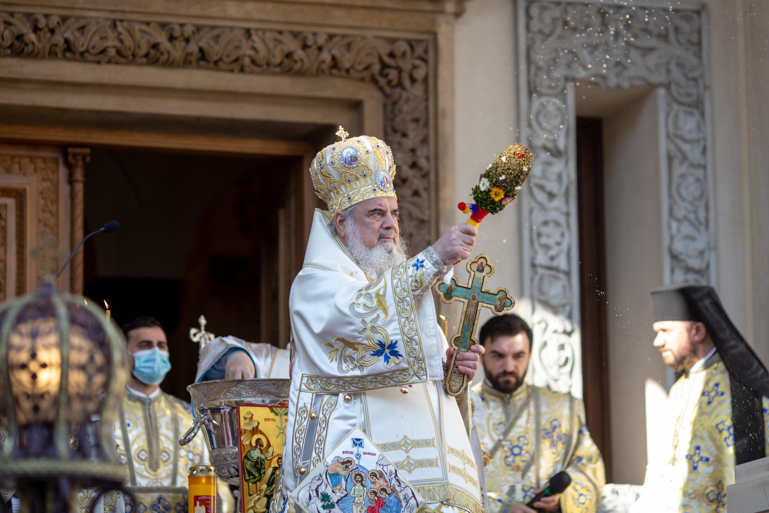 Cum s-a răzgândit BOR cu privire la vaccinul anti-Covid