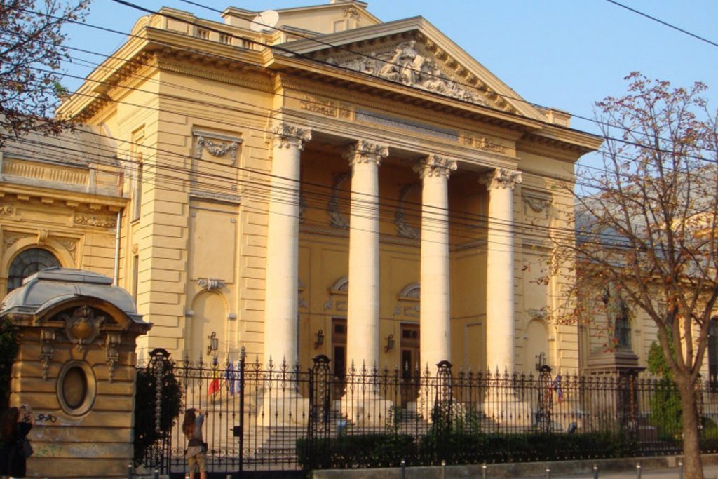 EXCLUSIV Agitație în Facultățile de Medicină. Studenții, obligați să facă vaccinul anti-Covid? ”Nu putem risca să-i lăsăm lângă pacienți și să infecteze pe cineva”