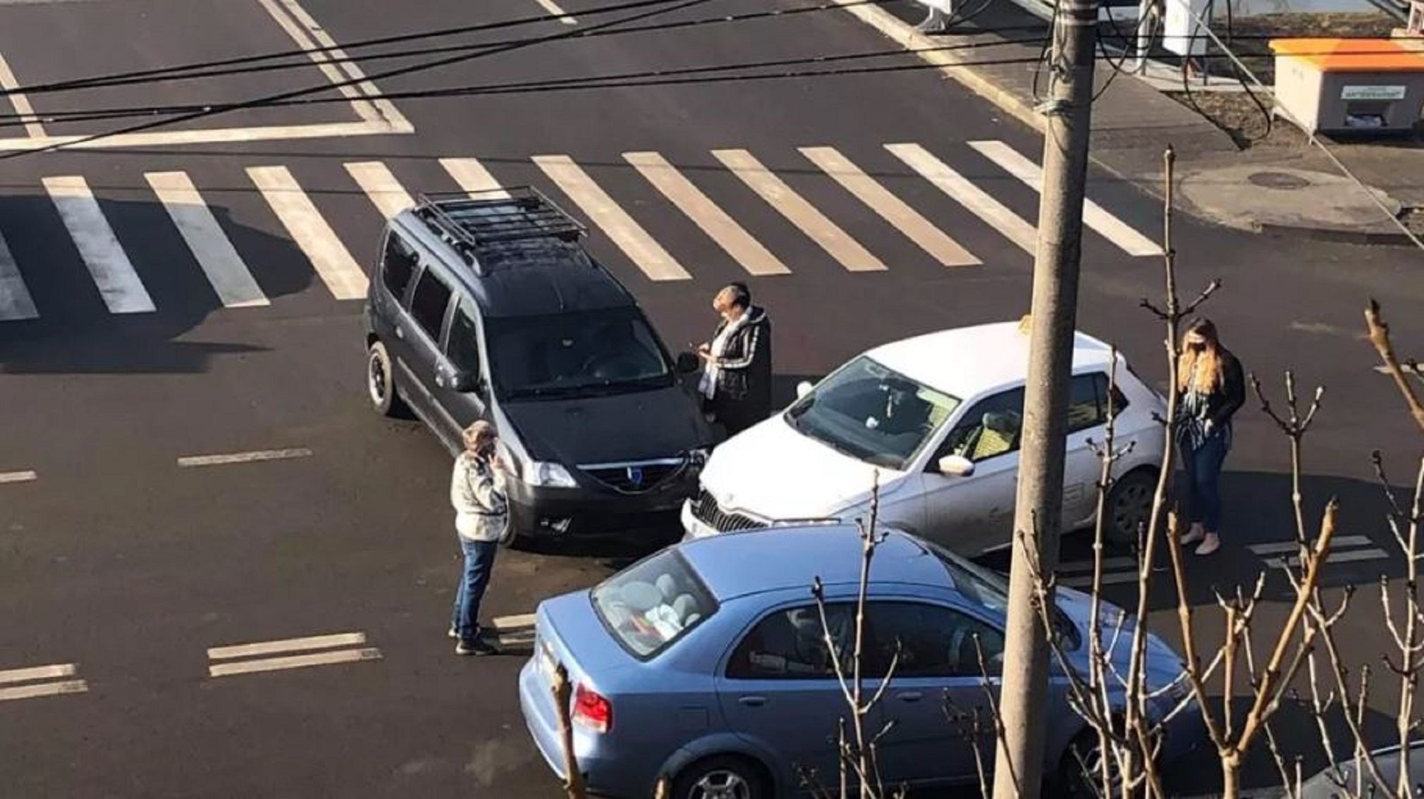 Accident cu trei soferite, in Iasi