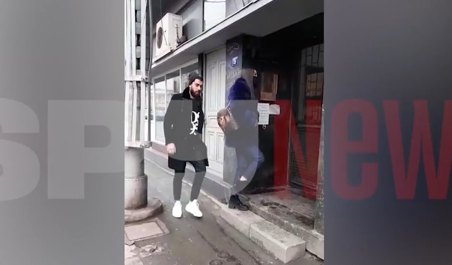 Raluca Pastrama, insotita de un barbat la semnarea divortului de Pepe
