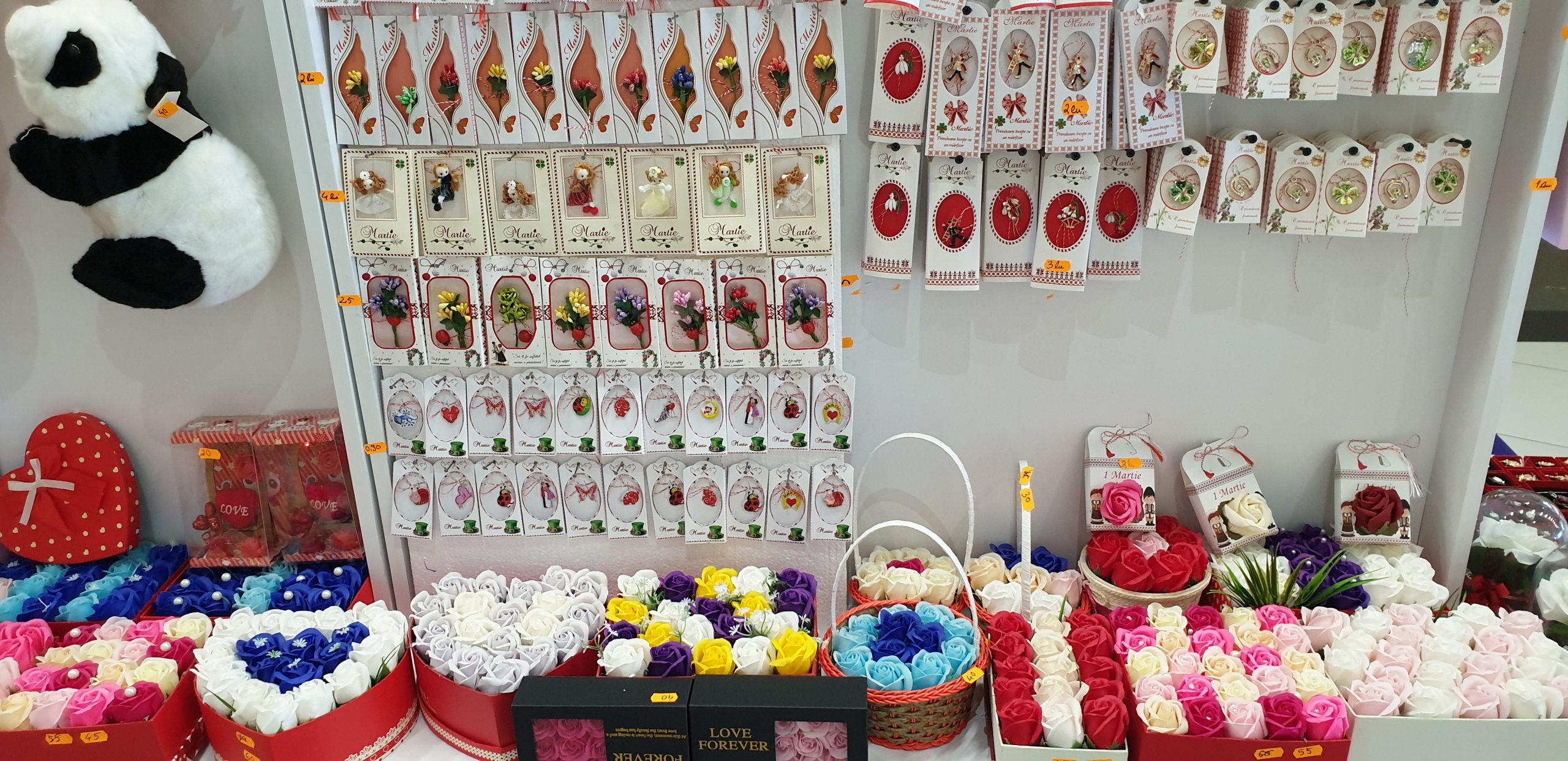 Pandemia a afectat si afacerea cu martisoare