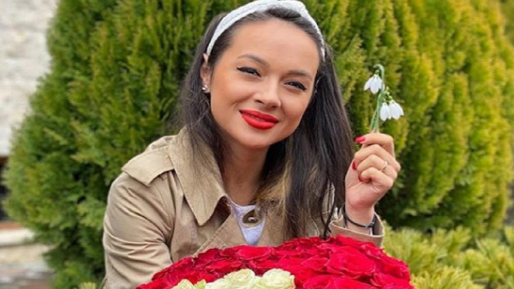 Bărbatul celebru după care e topită Vlăduța Lupău. Soțul artistei a aflat și a dat-o de gol