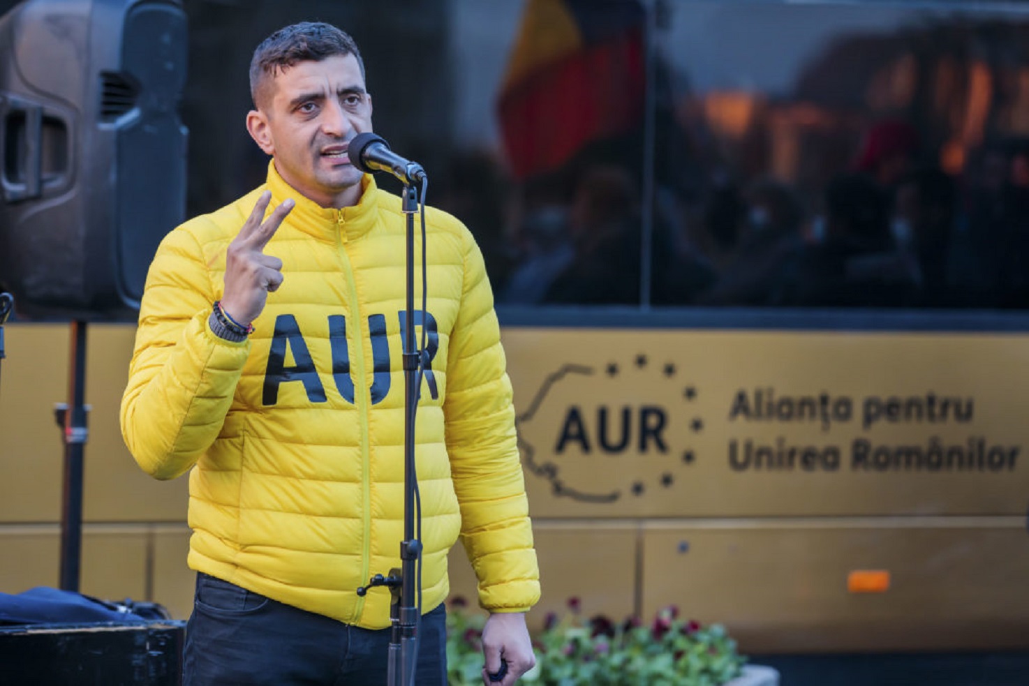 Ce a facut George Simion cu primul sau salariu de parlamentar