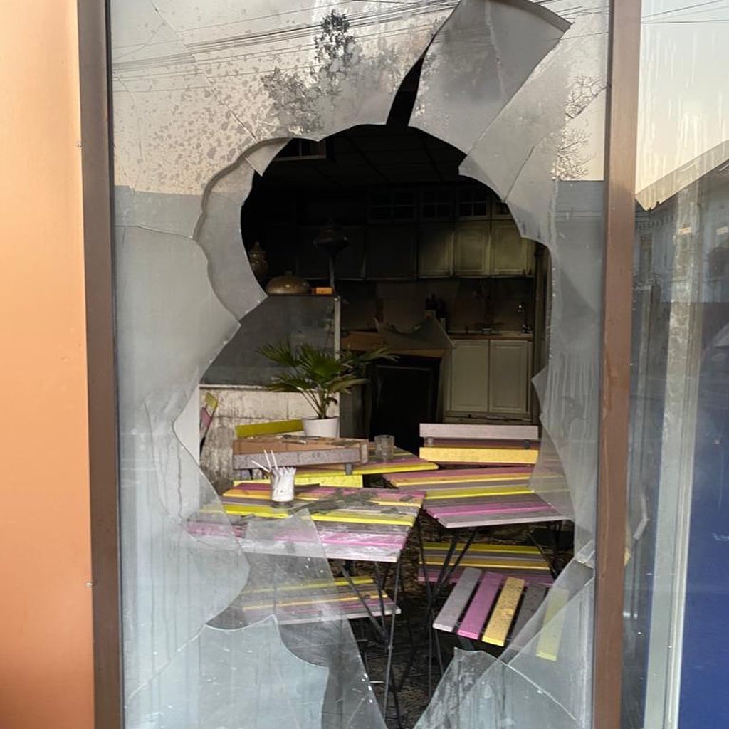 Cea mai indragita cofetarie de lux, incendiata complet