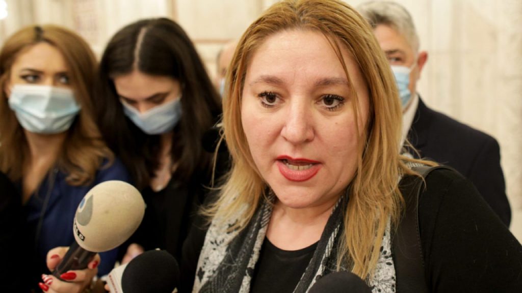 Diana Șoșoacă, umilită în ultimul hal. „Un mop manevrat prin zoaiele politice”