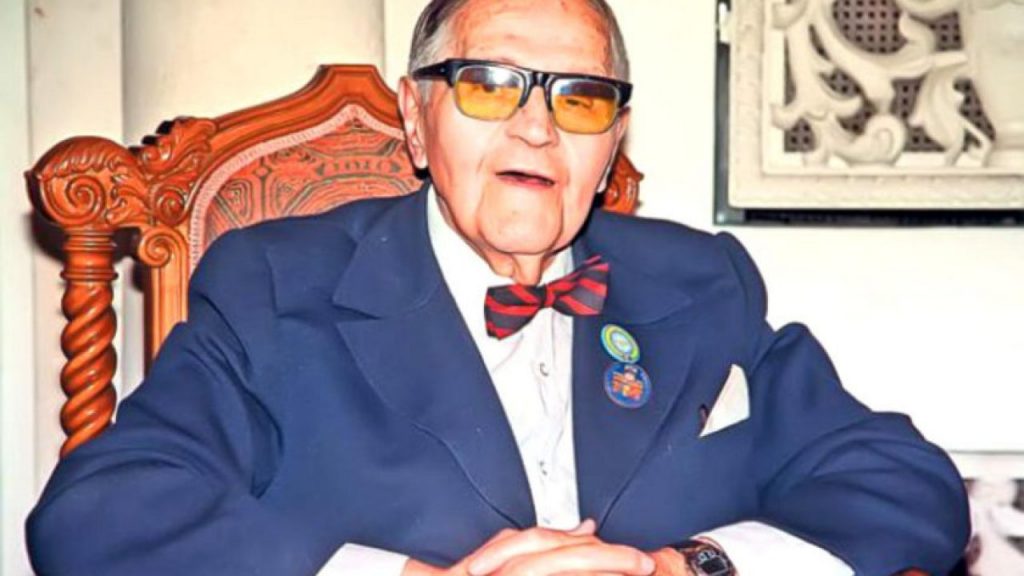 EXCLUSIV. Cine a cumpărat apartamentul lui Gică Petrescu, plin de șoareci și de gândaci. ”Îi ascultă piesele lui de pahar”