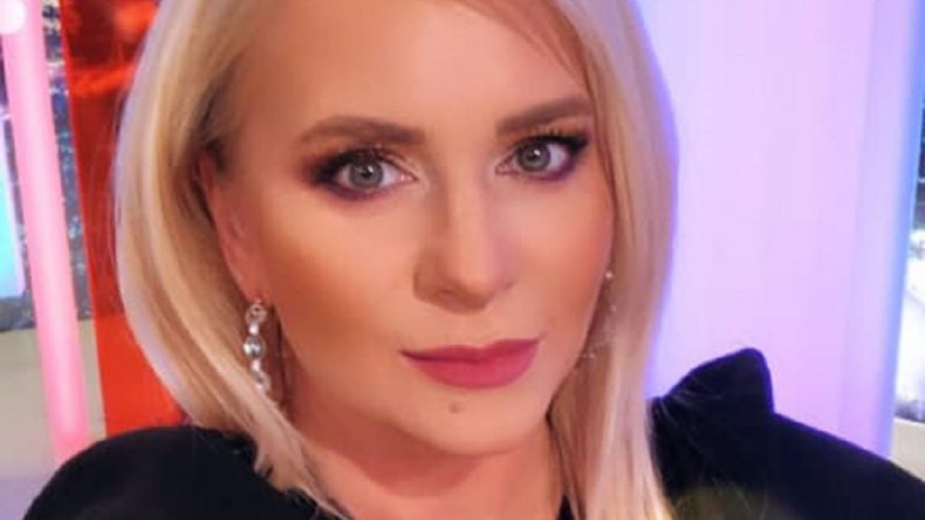 EXCLUSIV. Paula Chirilă, la un pas să i se înece fetița la botez. Cum a salvat-o singură. „I-am smuls-o preotului din braţe”