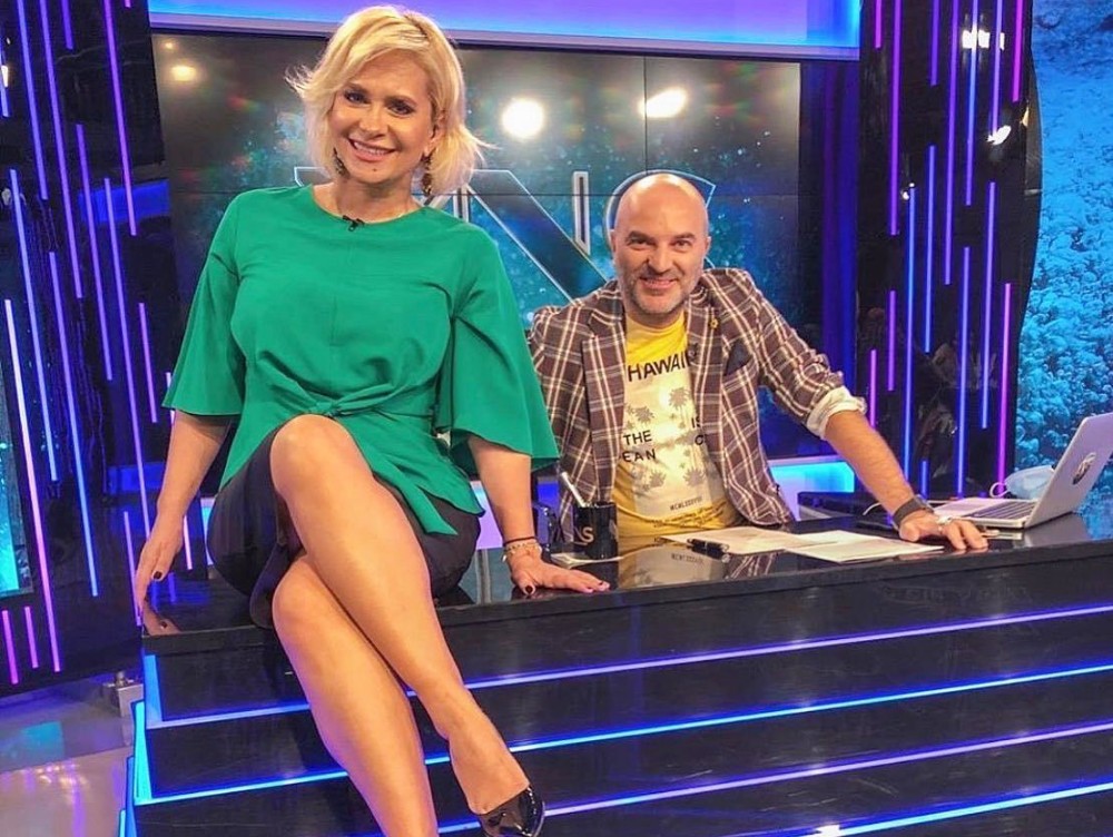 Actrița face parte din echipa Xtra Night Show