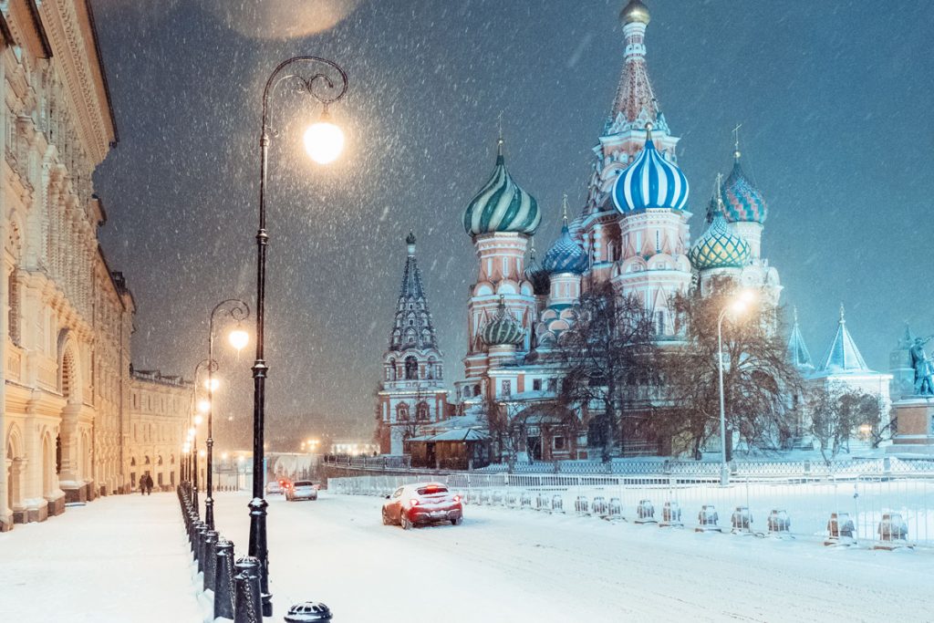 Imagini apocaliptice din Moscova. Oraşul, acoperit de cantităţi uriaşe de zăpadă. Foto