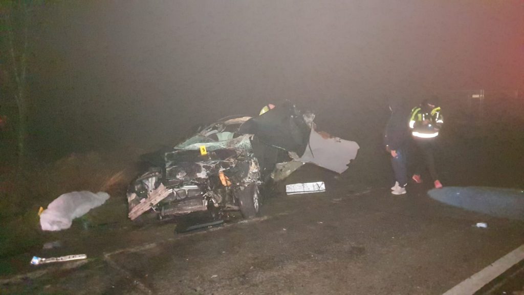 În urma accidentului, copilul de cinci ani și-a pierdut viața, iar sora lui a scăpat cu răni ușoare