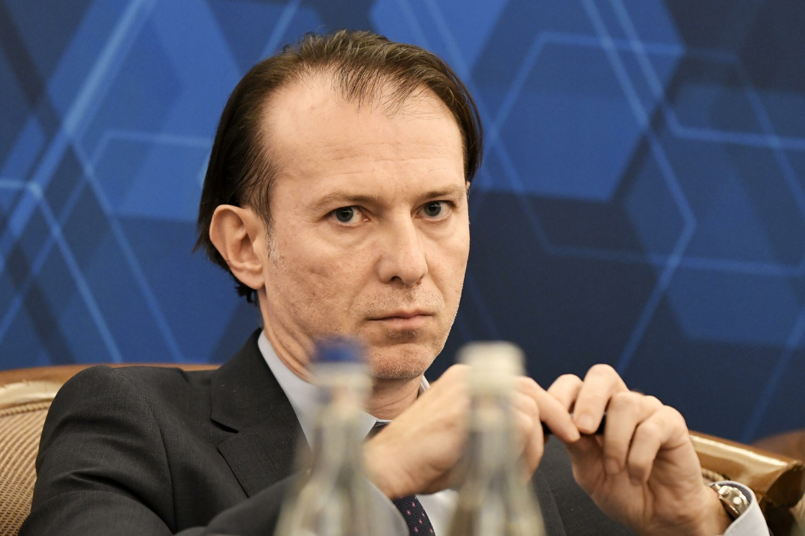 Premierul Florin Cîțu, reticent în fața ideii de majorare a pensiilor