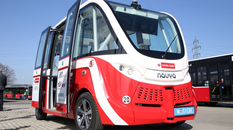 Primul autobuz fara sofer din Romania