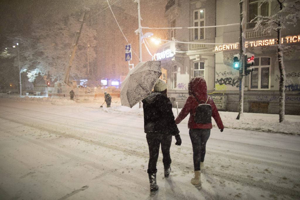 Prognoza meteo, vineri, 12 februarie 2021. Ninsori și ger. Ce temperaturi se vor înregistra