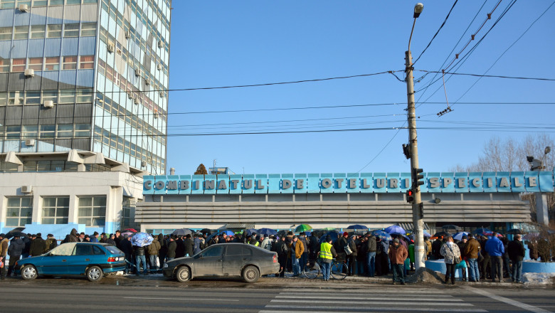 1000 de salariați de la COS Târgoviște, pe punctul de a-și pierde joburile. Își pun toate speranțele în protestul organizat astăzi