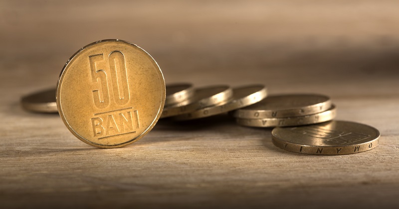 Un copil a inghitit o moneda de 50 de bani