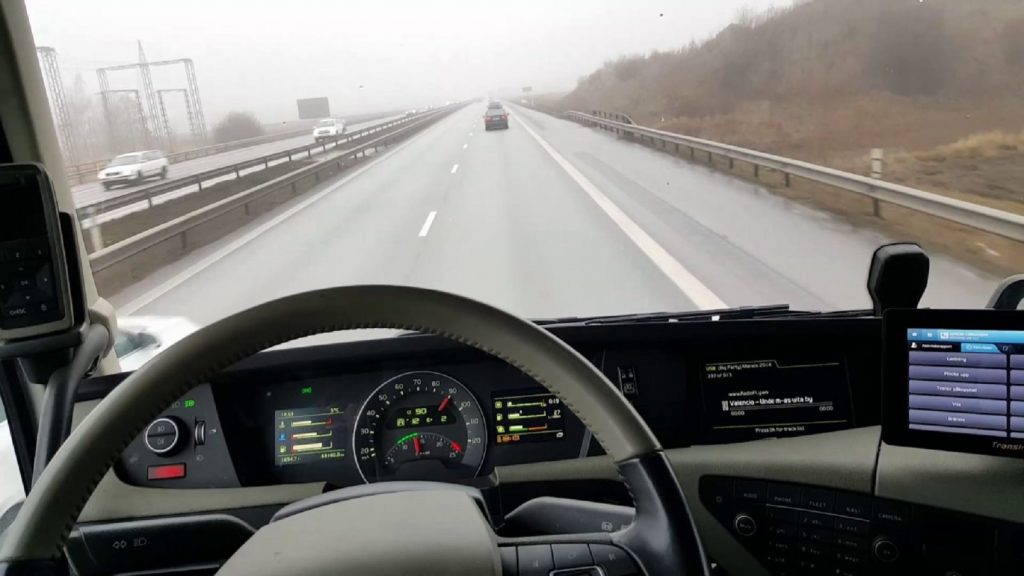 Un român este erou în Germania. Manevra spectaculoasă prin care a salvat viaţa unei femei leşinate la volan