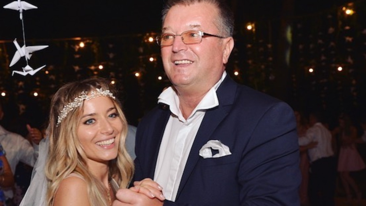 Laura Cosoi a izbucnit in plans in direct la TV cand a vorbit despre moartea tatalui ei. Care au fost ultimele cuvinte pe care i le-a transmis