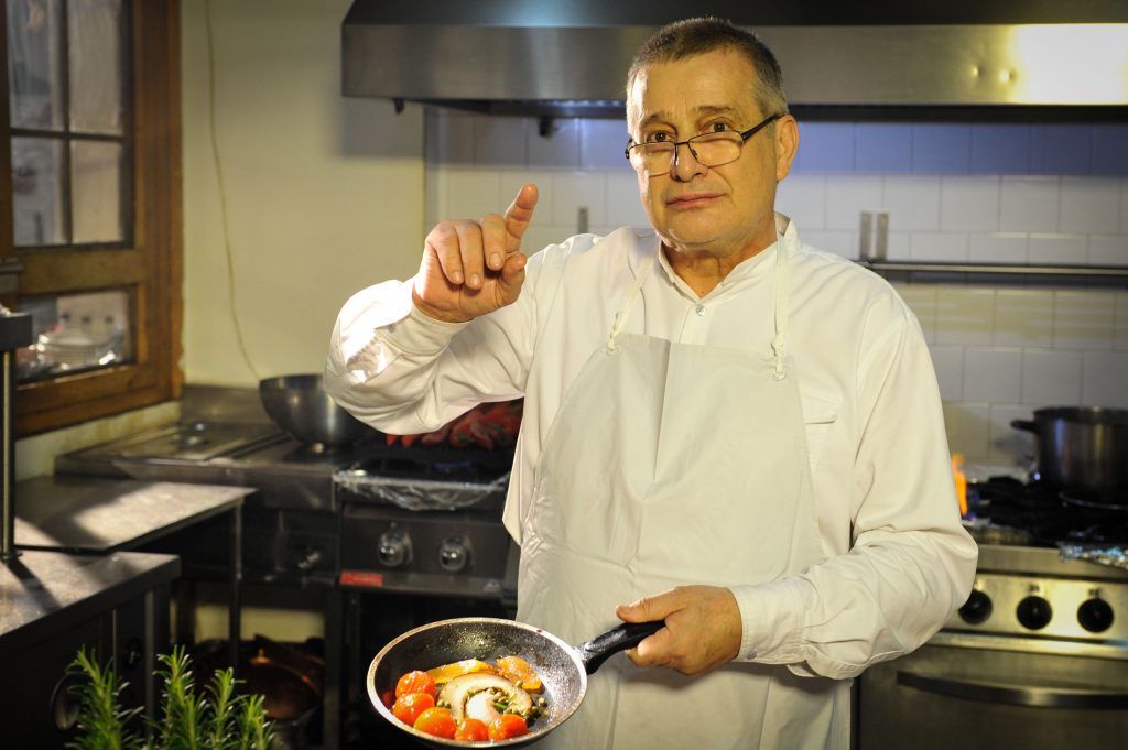 Mircea Dinescu se mută cu emisiunea de la TVR. La ce post tv va putea fi urmărit. E oficial