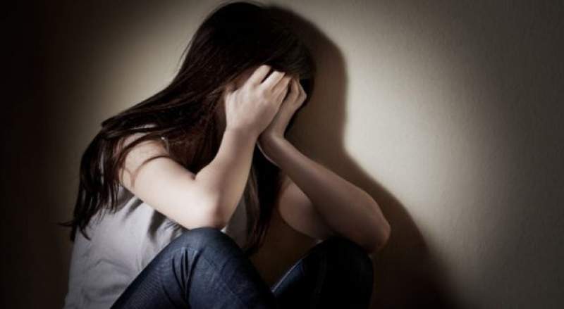 Adolescenta agresata sexual de sapte tineri