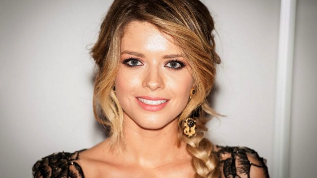 Alexandra Dinu, despre prima apariție TV. Se întâmpla în ’99 şi nimeni nu avea habar cine e