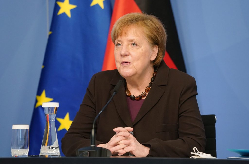 Angela Merkel i-a cucerit pe români. Informația surpriză, care e locul lui Vladimir Putin
