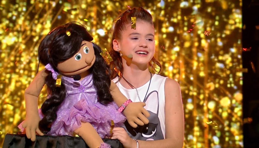 Ana și Lizzie, ”cele mai bune prietene” care au primit golden buzz la Românii au talent. Povestea superbă a fetei cu păpușa