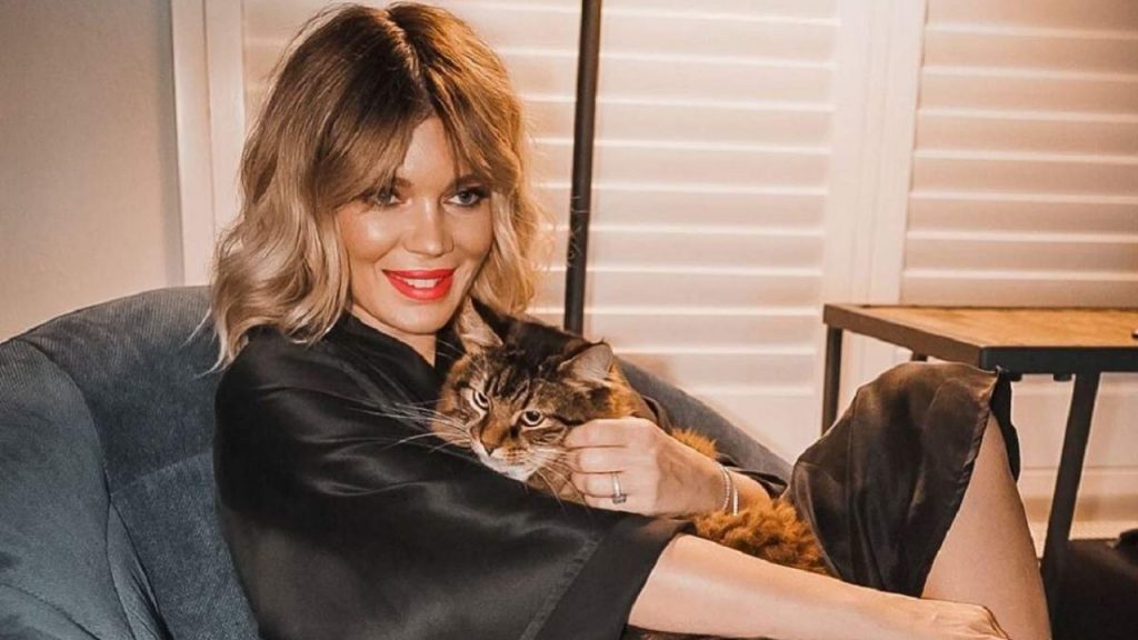 Gina Pistol, despre Smiley ca tată. Vedeta face declaraţii sincere, după naştere: “Fără el, mi-o lua mintea grav prin păpușoi”