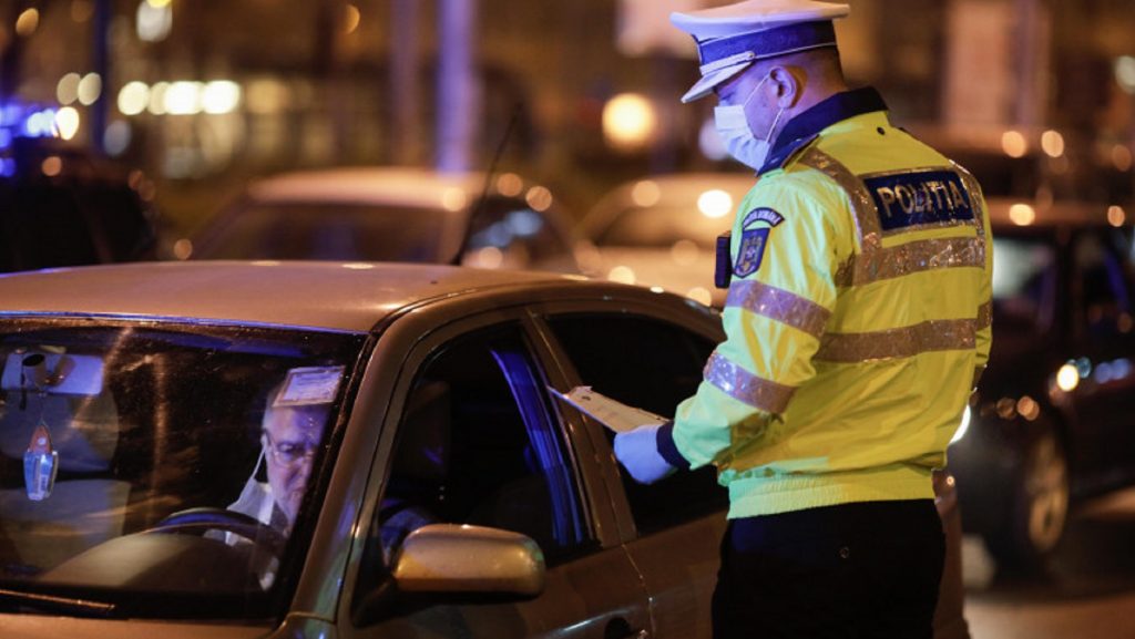 De când intră în vigoare noile restricții. Nu mai avem voie să ieșim din case după ora 22:00