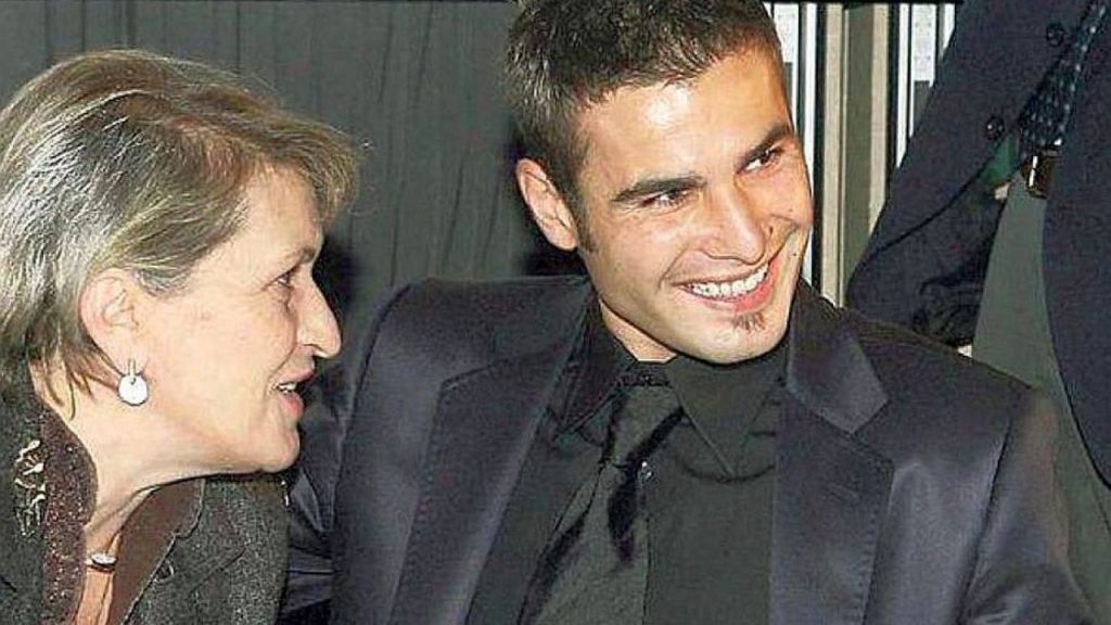 Mesajul pe care îl primește Adrian Mutu la ora 12.00, în fiecare zi în care are meci. ”Nu vorbim, le am eu pe-ale mele”