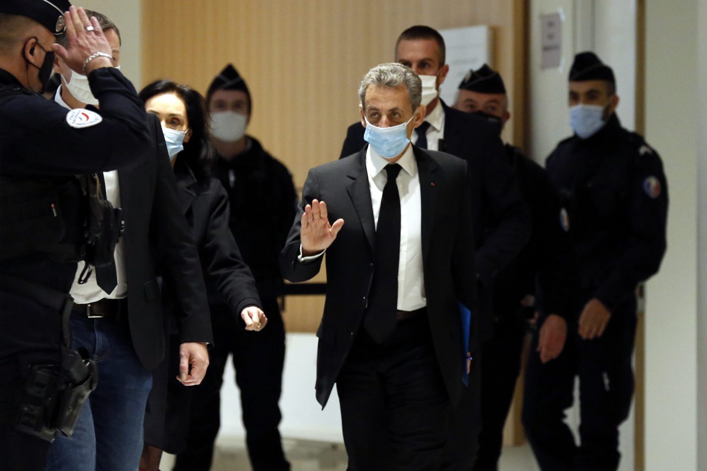 Nicolas Sarkozy a fost găsit vinovat pentru ”corupție, trafic de influență și încălcarea secretului profesional”