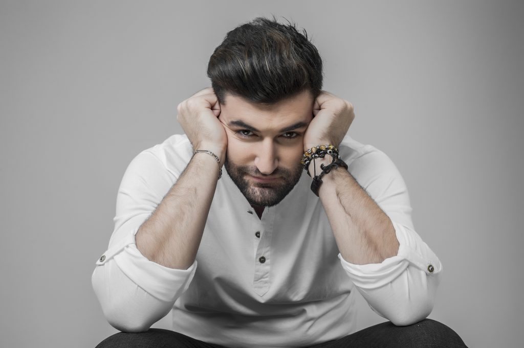 Smiley, despre numele fetiţei sale. Cântăreţul a dat tot din casă: „Fetele mele sunt bine”