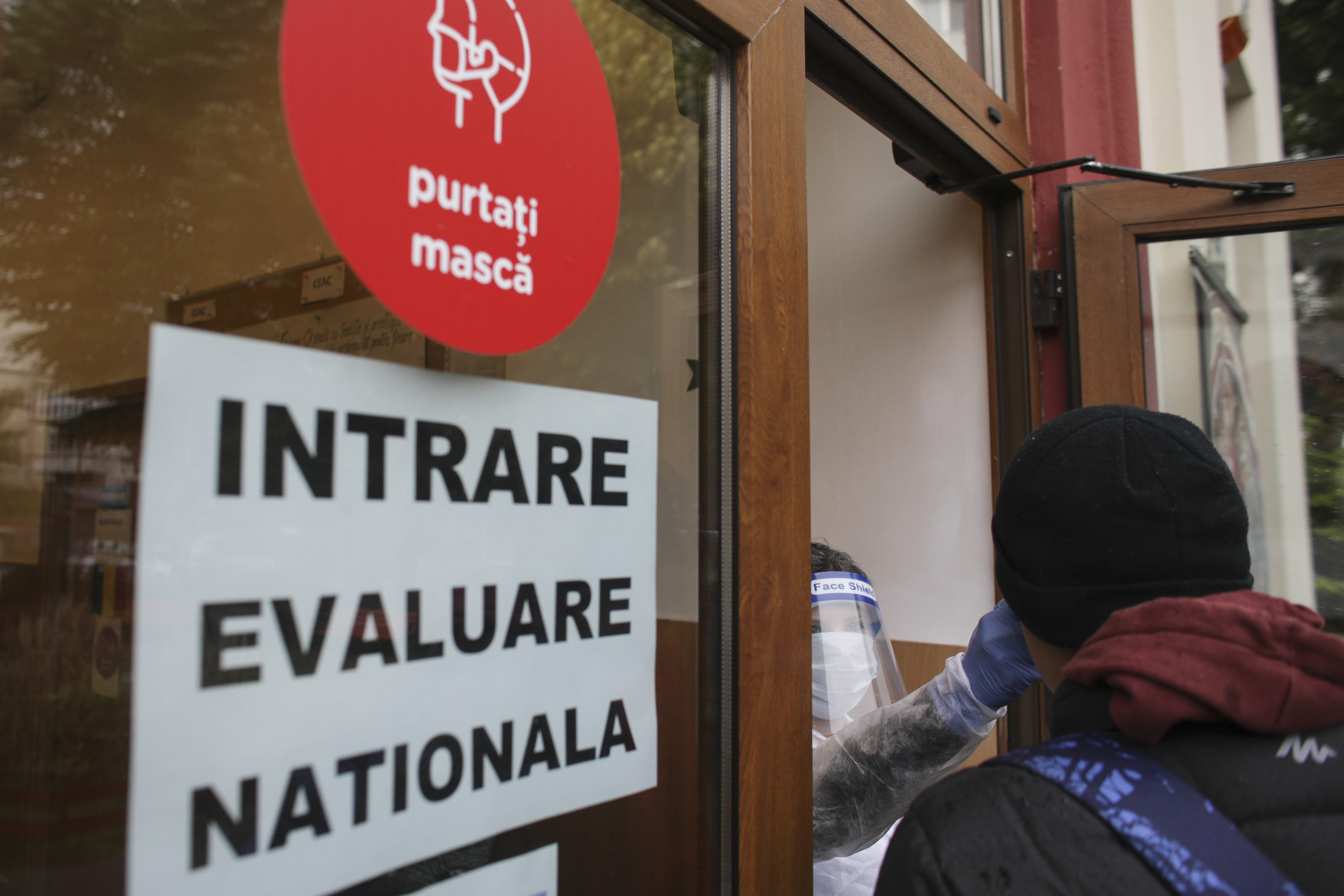 Startul simulărilor va fi dat luni, 22 martie și vor începe cu proba de limba și literatura română de la Bacalaureat