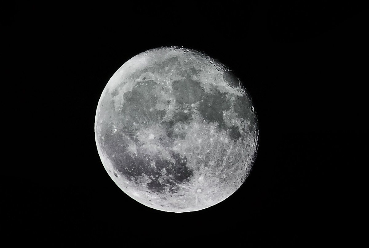 Un buncar ar putea fi construit pe Luna. Ce se va depozita, de fapt, in 